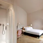 Opera35 Boutique Hotel
