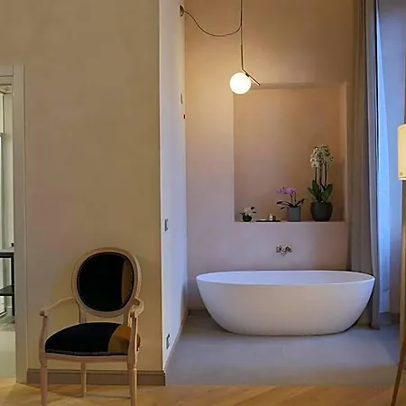 Opera35 Boutique Hotel
