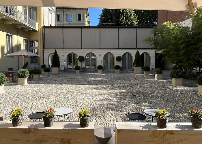 Opera35 Boutique فندق 4*