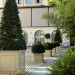 Opera35 Boutique