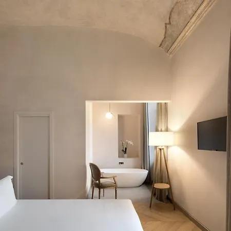 Opera35 Boutique Hotel
