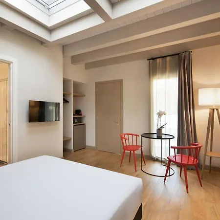 Opera35 Suite&studio 4*
