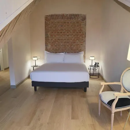 Opera35 Suite&studio Hotel 4*