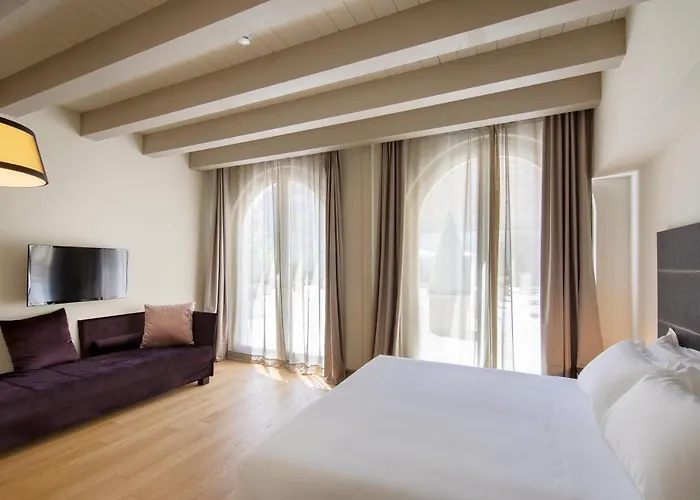 Opera35 Boutique 4*